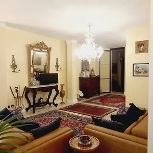 Confortevole , Bari Italy